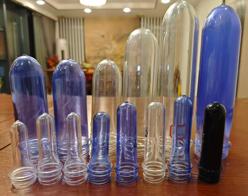 小瓶胚從11.9克到28克，大瓶胚從100克到350克，產(chǎn)品更加豐富